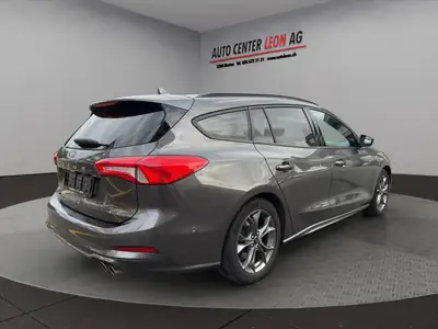 Ford Focus 1.0 SCTi ST-LINE — Break sportif, entretien inclus, sans sinistre — detail