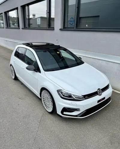 VW Golf 2.0 TSI R 4Motion DSG — Performance 310 ch, transmission intégrale, faible kilométrage — vue extérieure