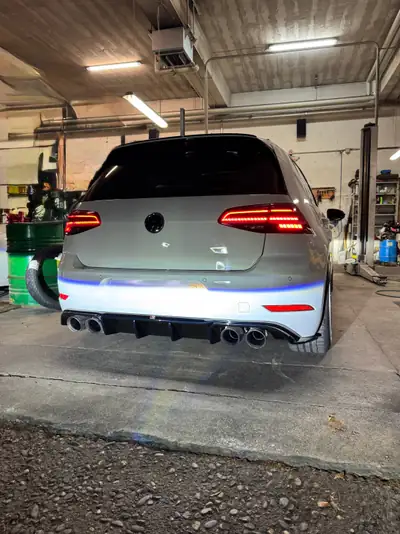 VW Golf 2.0 TSI R 4Motion DSG — Performance 310 ch, transmission intégrale, faible kilométrage — Miniature 7