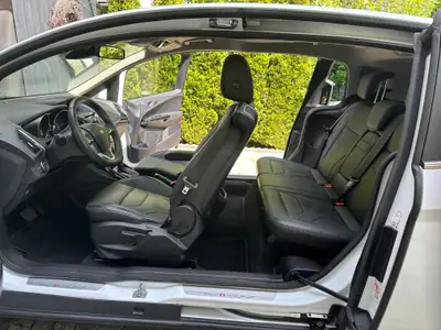 Ford B-Max 1.6 Ti-VCT Titanium — Monospace compact, faible kilométrage et consommation maîtrisée — Miniatura 9