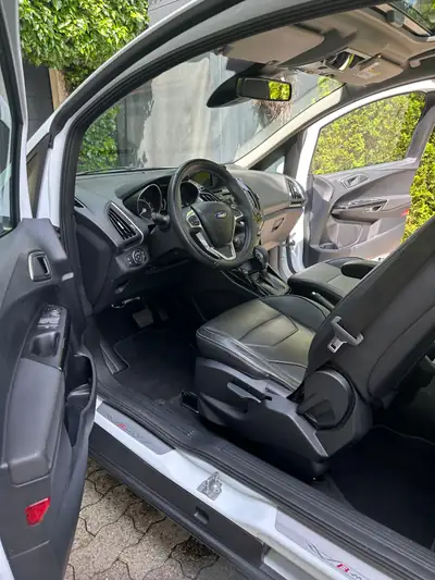 Ford B-Max 1.6 Ti-VCT Titanium — Monospace compact, faible kilométrage et consommation maîtrisée — Miniatura 11