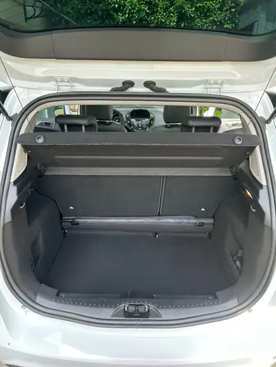 Ford B-Max 1.6 Ti-VCT Titanium — Monospace compact, faible kilométrage et consommation maîtrisée — Miniatura 19