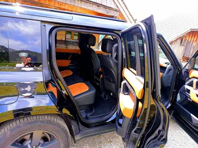 Land Rover Defender 110 P400e PHEV X-Dynamic HSE — SUV hybride rechargeable haute performance — dashboard