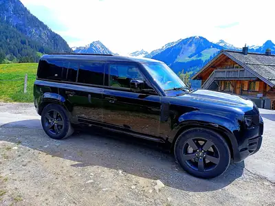 Land Rover Defender 110 P400e PHEV X-Dynamic HSE — SUV hybride rechargeable haute performance — Thumbnail 16