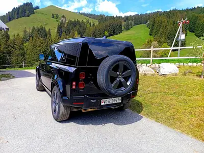 Land Rover Defender 110 P400e PHEV X-Dynamic HSE — SUV hybride rechargeable haute performance — Thumbnail 21