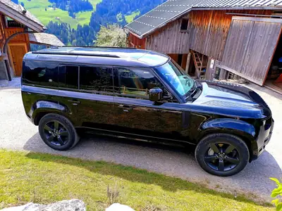Land Rover Defender 110 P400e PHEV X-Dynamic HSE — SUV hybride rechargeable haute performance — Thumbnail 22