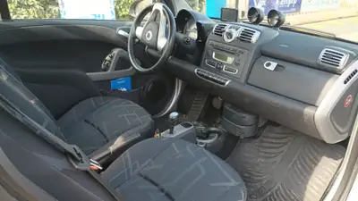 SMART Fortwo Pulse Softouch — Citadine compacte et économe, 118'000 km — rear view