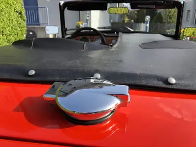 Triumph TR6 1974 — Cabriolet sportif anglais iconique, 95'000 km — Miniature 12