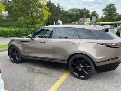Land Rover Range Rover Velar R-Dynamic D 300 — SUV premium, 79 500 km, diesel performant — intérieur