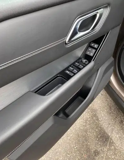 Land Rover Range Rover Velar R-Dynamic D 300 — SUV premium, 79 500 km, diesel performant — Miniature 14