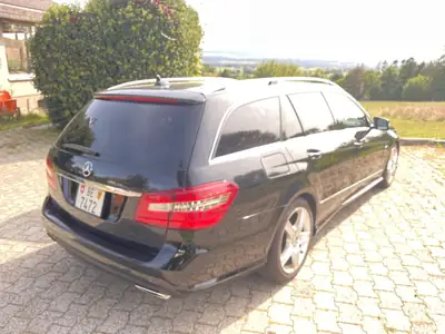 Mercedes-Benz E 500 Estate — Berline polyvalente, 408 ch et traction intégrale — dettaglio