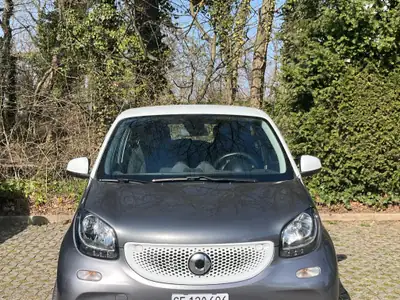 SMART ForFour Passion 2018 — Citadine maligne, 40 500 km, moteur essence économe — Außenansicht