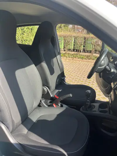 SMART ForFour Passion 2018 — Citadine maligne, 40 500 km, moteur essence économe — Armaturenbrett
