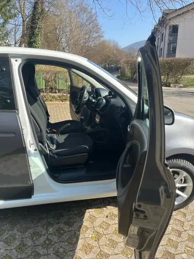 SMART ForFour Passion 2018 — Citadine maligne, 40 500 km, moteur essence économe — Miniatur 10