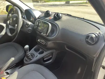 SMART ForFour Passion 2018 — Citadine maligne, 40 500 km, moteur essence économe — Miniatur 18