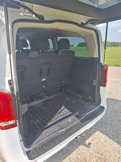 Mercedes-Benz Vito Activity — Monospace diesel automatique, seulement 20'000 km — Miniatura 20