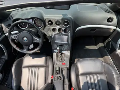 Alfa Romeo Spider 1.8 TBi — Cabriolet sportif 200 ch, entretien soigné, 34 000 km — cruscotto
