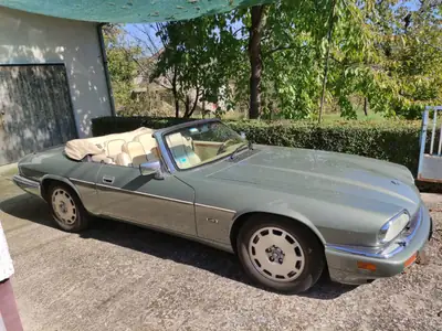 Jaguar XJ-S 4.0 Convertible — Cabriolet sportif de prestige, 141'000 km — Außenansicht