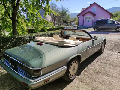 Jaguar XJ-S 4.0 Convertible — Cabriolet sportif de prestige, 141'000 km — Heckansicht