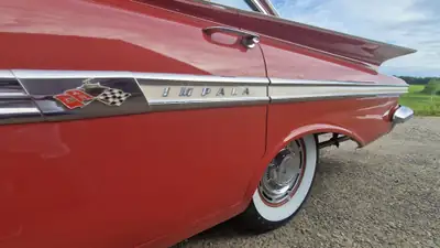 Chevrolet Impala V8 1959 — Légende américaine, véhicule vétéran authentique — arrière