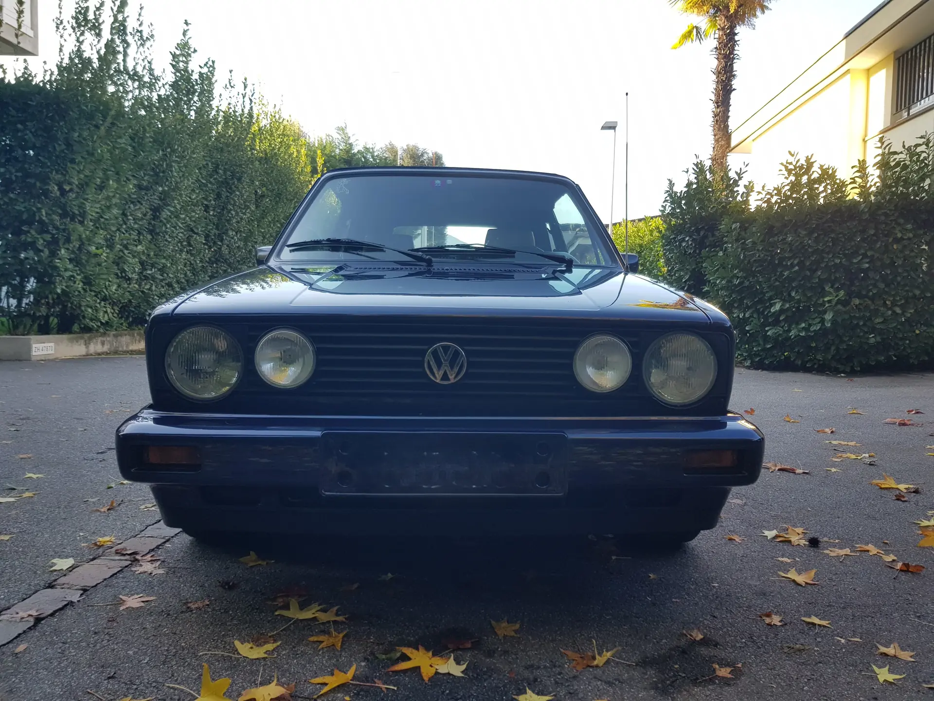 VW Golf Cabriolet 1800 Classic-Line — Décapotable vintage, cuir beige authentique