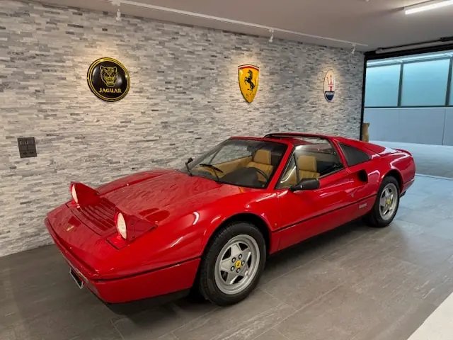 Ferrari 328 GTS — Cabriolet légendaire 1989, condition de collection exceptionnelle — Außenansicht