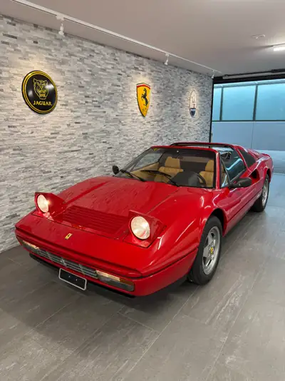 Ferrari 328 GTS — Cabriolet légendaire 1989, condition de collection exceptionnelle — côté