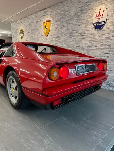 Ferrari 328 GTS — Cabriolet légendaire 1989, condition de collection exceptionnelle — Miniature 7