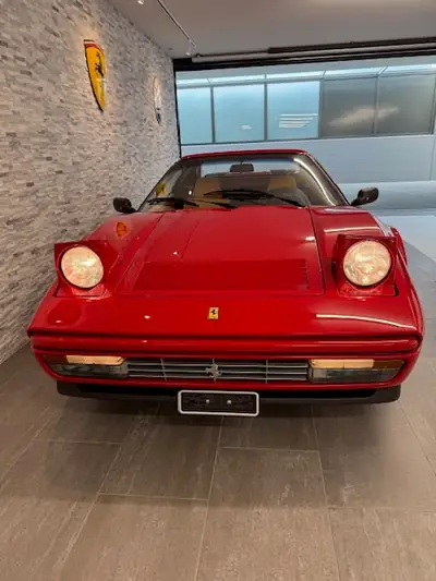 Ferrari 328 GTS — Cabriolet légendaire 1989, condition de collection exceptionnelle — Miniature 9