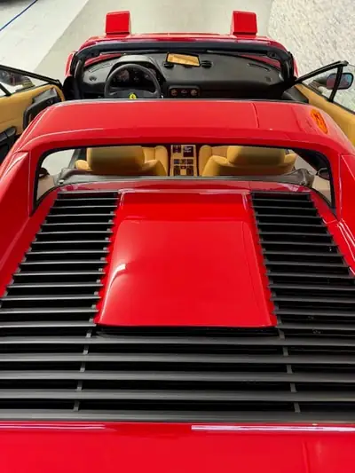 Ferrari 328 GTS — Cabriolet légendaire 1989, condition de collection exceptionnelle — Miniature 11