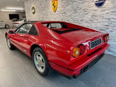 Ferrari 328 GTS — Cabriolet légendaire 1989, condition de collection exceptionnelle — Miniature 10