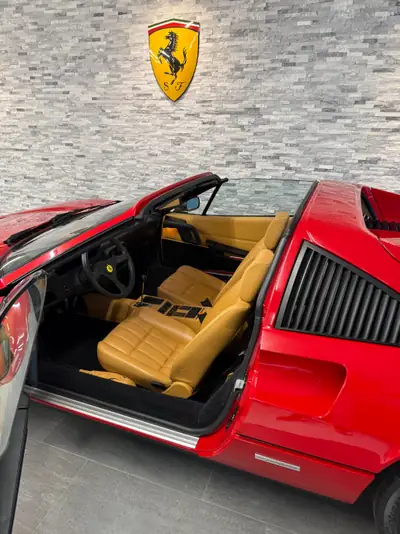 Ferrari 328 GTS — Cabriolet légendaire 1989, condition de collection exceptionnelle — Miniature 19