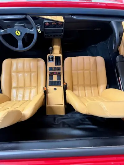 Ferrari 328 GTS — Cabriolet légendaire 1989, condition de collection exceptionnelle — Miniature 27