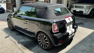 MINI Cabrio Cooper John Cooper Works — Cabriolet sportif 211 ch, 62'000 km — Heckansicht