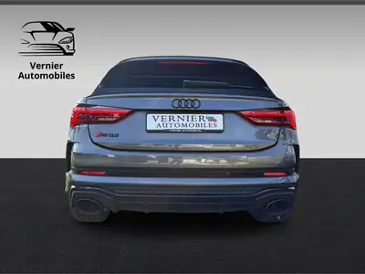 Audi RS Q3 Sportback quattro — 400 ch dynamiques, SUV coupé haute performance — interior
