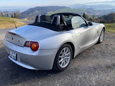 BMW Z4 2.2i Roadster 2005 — Cabriolet sportif d'exception, 49'000 km — Heckansicht