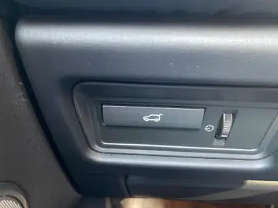 Land Rover Range Rover Evoque 2.2 SD4 — SUV compact premium, toit panoramique, 135'000 km — Miniatur 19