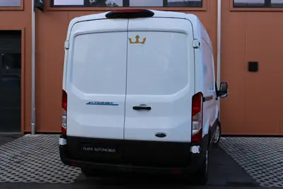Ford E-Transit Van 350 L2 — Utilitaire électrique 184 ch, garantie 7 ans, charge utile 860 kg — dettaglio