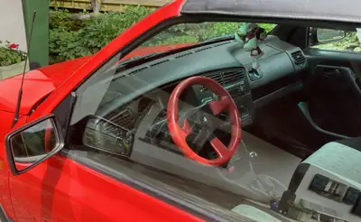 VW Golf Cabriolet 2000 Avantgarde — Décapotable rétro, nouveau verdeck, sans accidents — tableau de bord