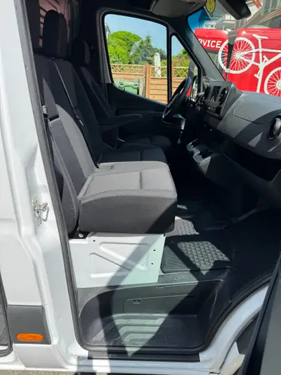 Mercedes-Benz Sprinter 315 CDI Lang — Fourgon utilitaire diesel automatique, 89 000 km — Miniatur 7
