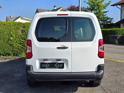 Peugeot Partner 1.6 Blue HDi — Utilitaire compact économe, révisé et prêt à l'emploi — Innenraum