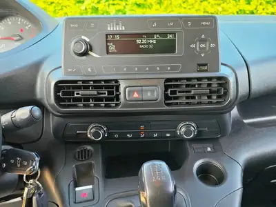 Peugeot Partner 1.6 Blue HDi — Utilitaire compact économe, révisé et prêt à l'emploi — Miniatur 15