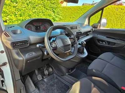 Peugeot Partner 1.6 Blue HDi — Utilitaire compact économe, révisé et prêt à l'emploi — Miniatur 14