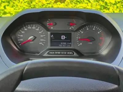 Peugeot Partner 1.6 Blue HDi — Utilitaire compact économe, révisé et prêt à l'emploi — Miniatur 18