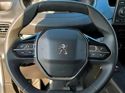 Peugeot Partner 1.6 Blue HDi — Utilitaire compact économe, révisé et prêt à l'emploi — Miniatur 17
