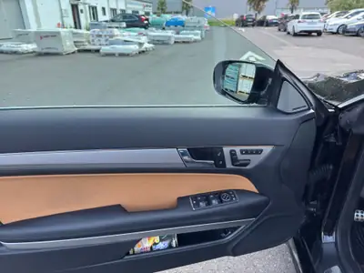 Mercedes-Benz E 500 Coupé — Motorisation V8 puissante, première main impeccable — Thumbnail 14