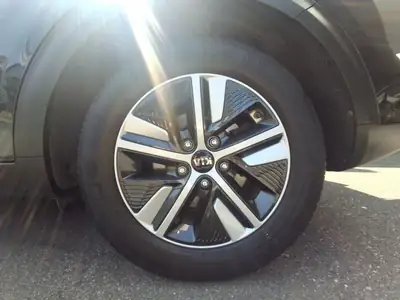 Kia Niro 1.6 GDi Hybrid Style — SUV écologique, entretien impeccable, 80'600 km — Miniature 16