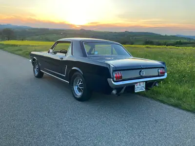 Ford Mustang Coupé 1964 — Légende américaine, 46'575 km, état exceptionnel — vista esterna