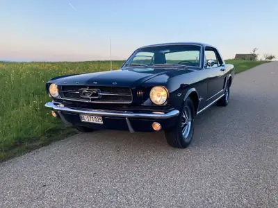Ford Mustang Coupé 1964 — Légende américaine, 46'575 km, état exceptionnel — Miniatura 7