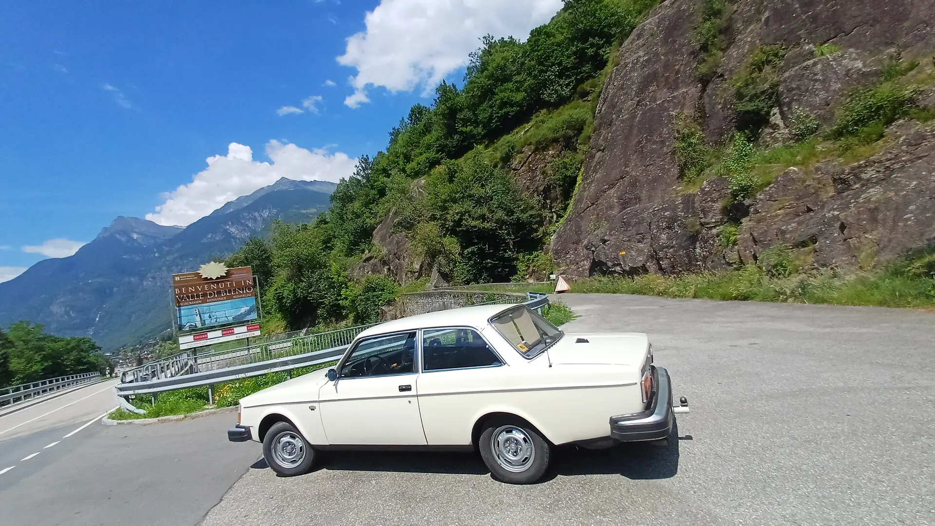 Volvo 240 1976 occasion Charmoille — 3